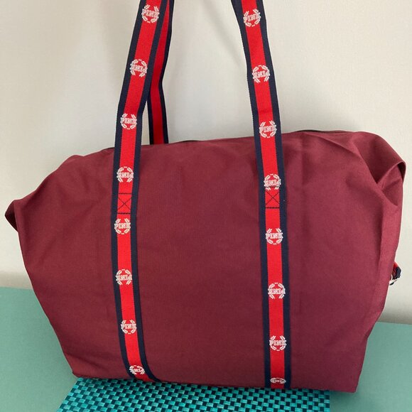 Victoria's Secret PINK Burgundy Logo Duffle Weekender Bag. NWT - Picture 4 of 16